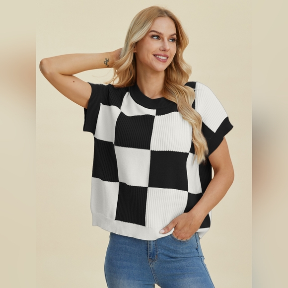 Double Take Full Size Checkered Round Neck Short Sleeve Sweater - Picture 4 of 8